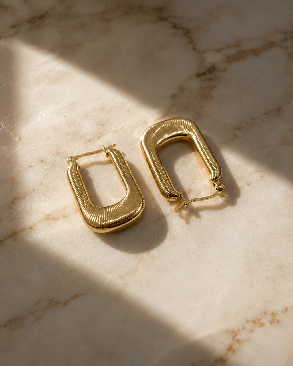 Maelle Ribbed Hoops