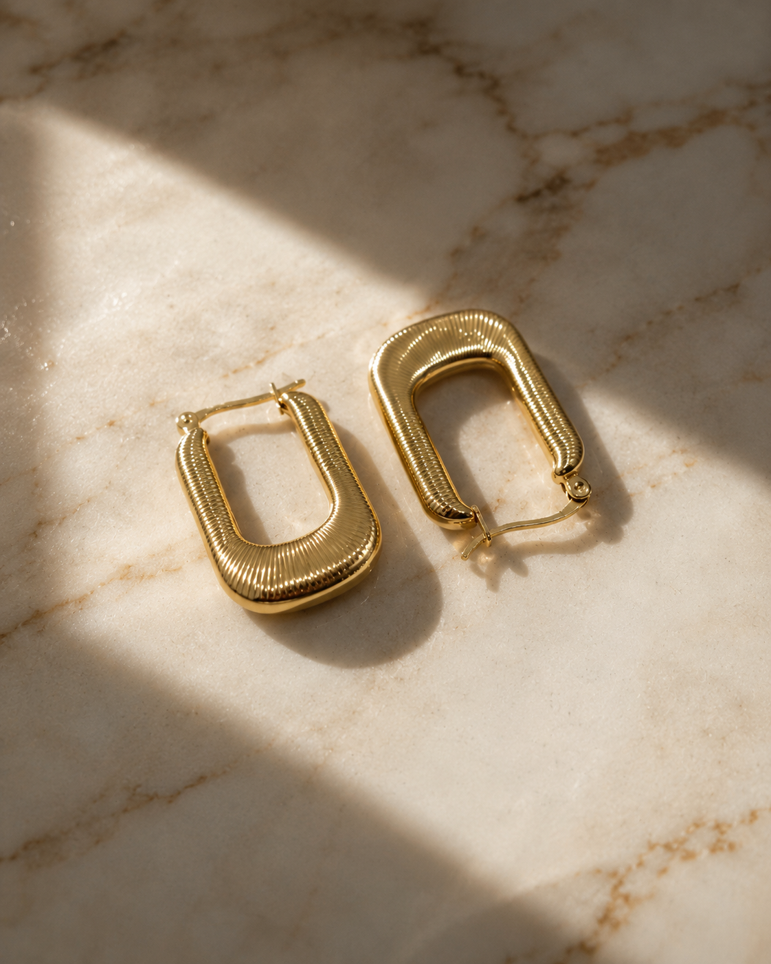 Maelle Ribbed Hoops