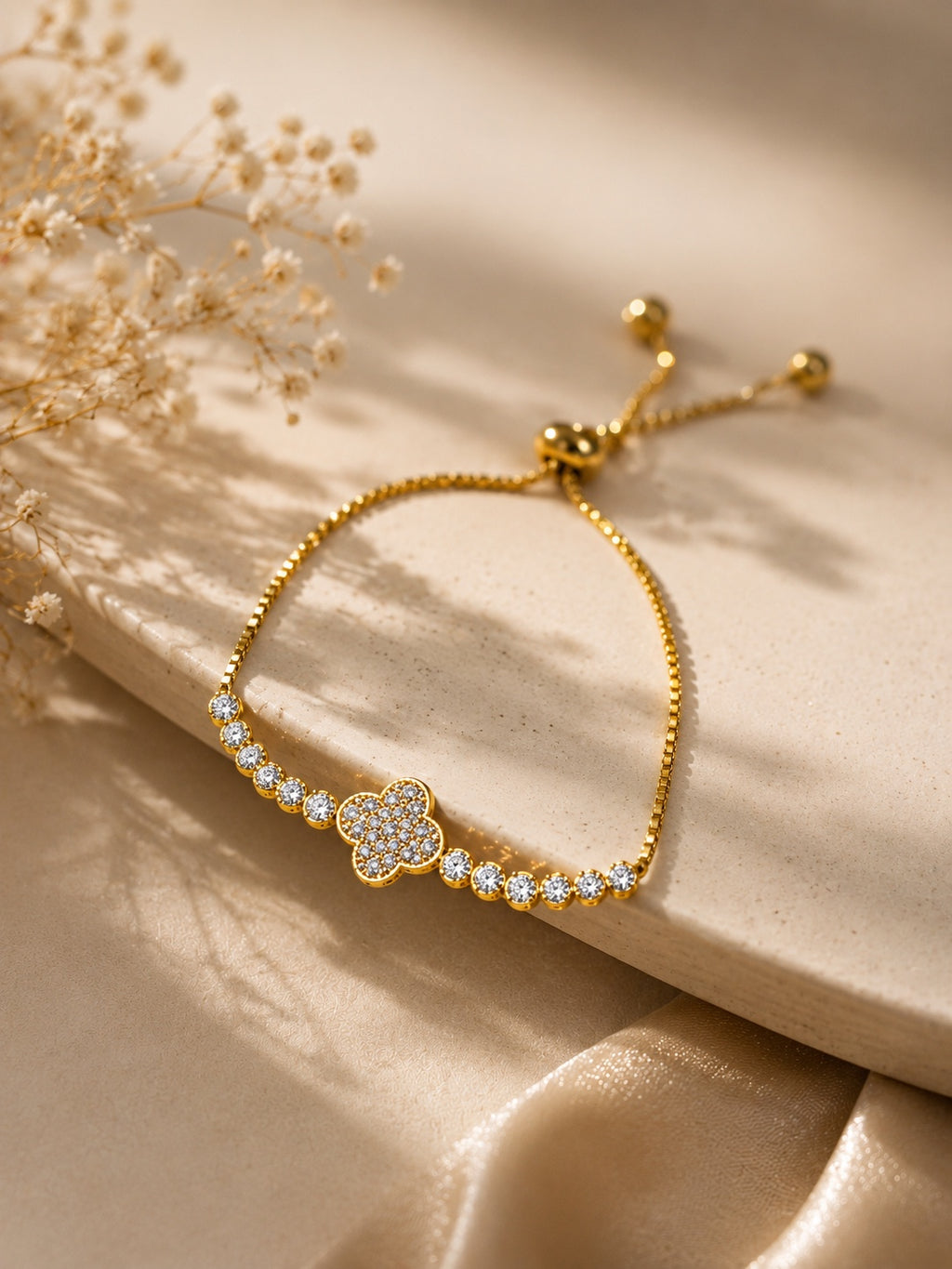Elara Clover Slider Bracelet