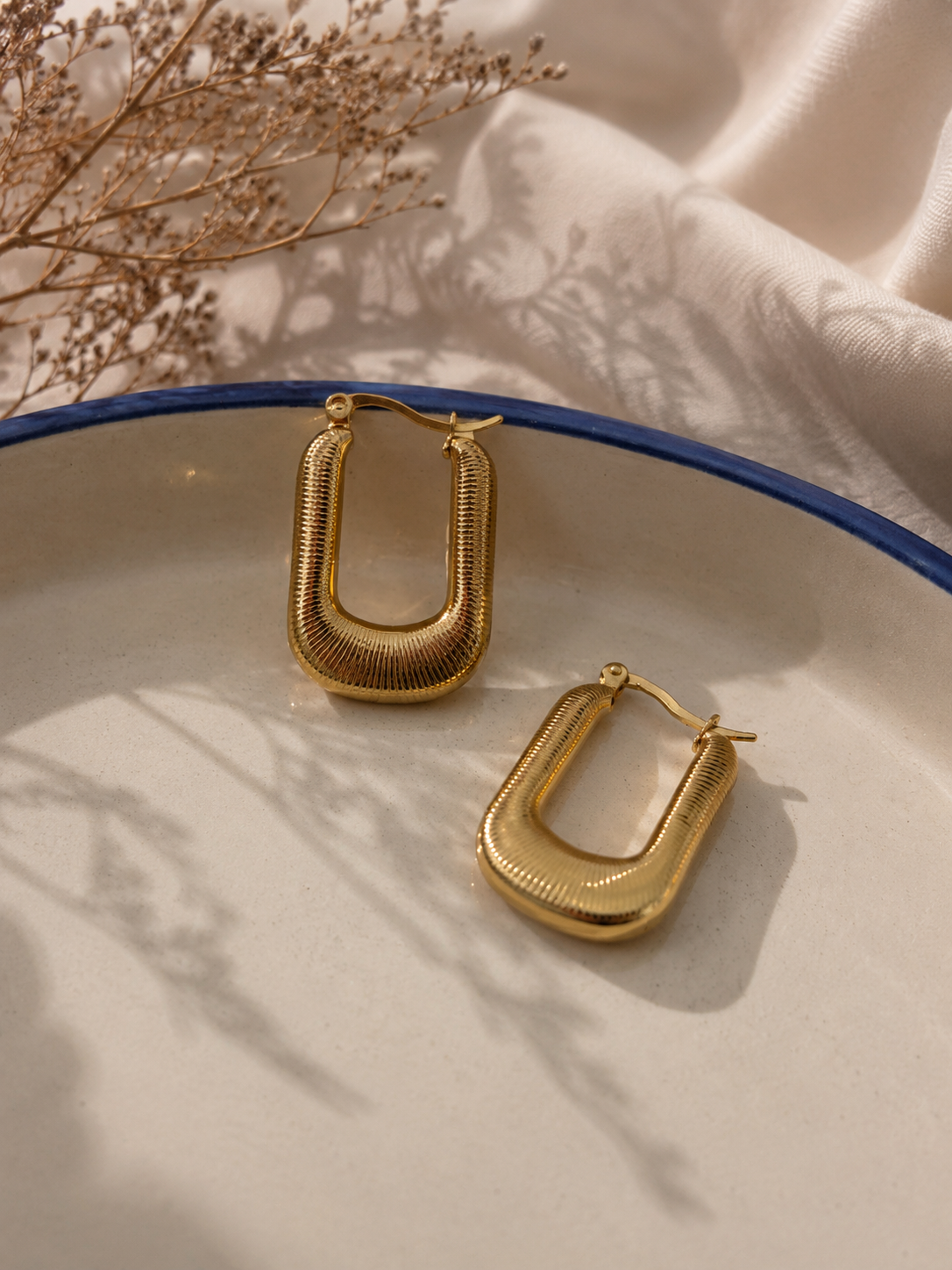 Maelle Ribbed Hoops